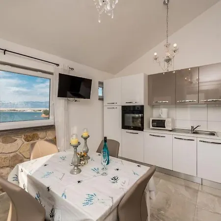 Apartments Delfin With Seaview 100 Meters From The Sea - By Ta Leut Agency Privlaka  Exterior photo