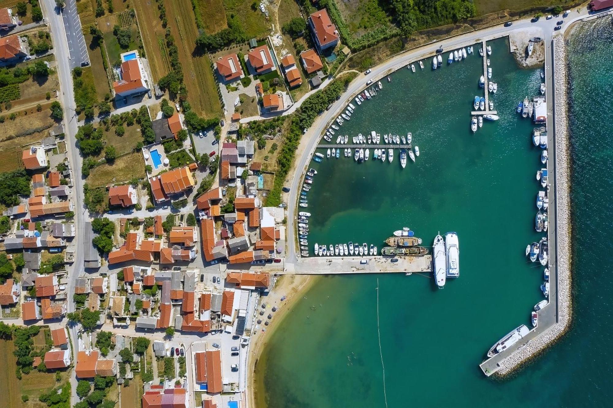 Apartment Delfin With Seaview 100 Meters From The Sea - By Ta Leut Agency Privlaka (Zadar)